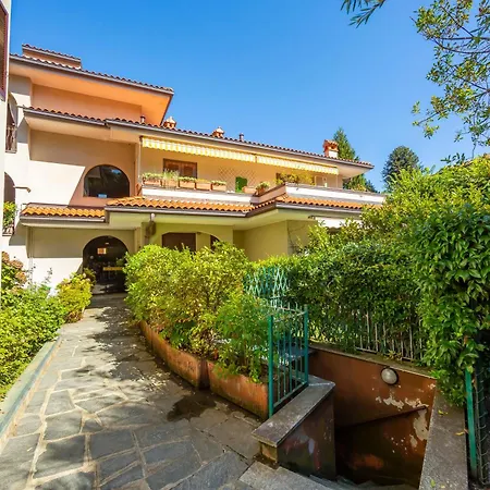 Gaya Center - Happy Apartmán Stresa